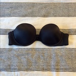 VS black strapless bra